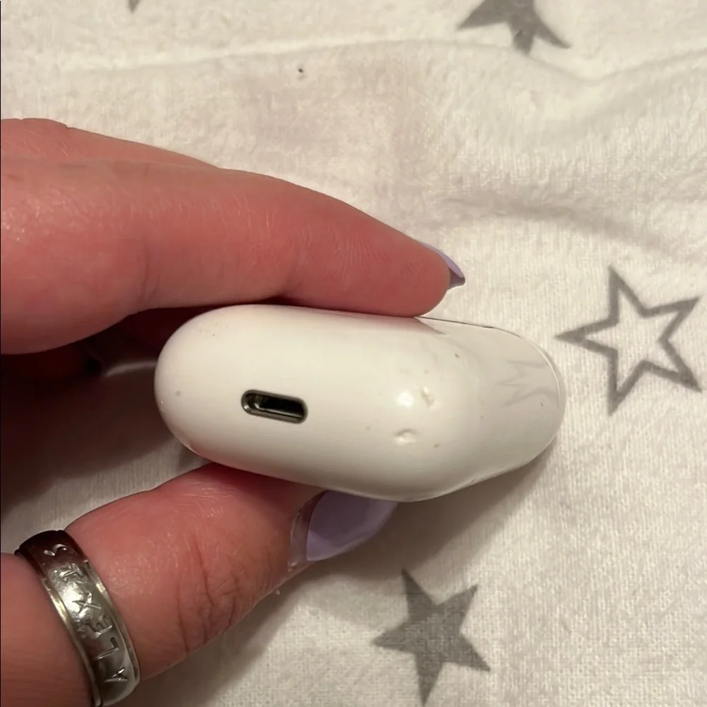 Apple Airpods Charging Case